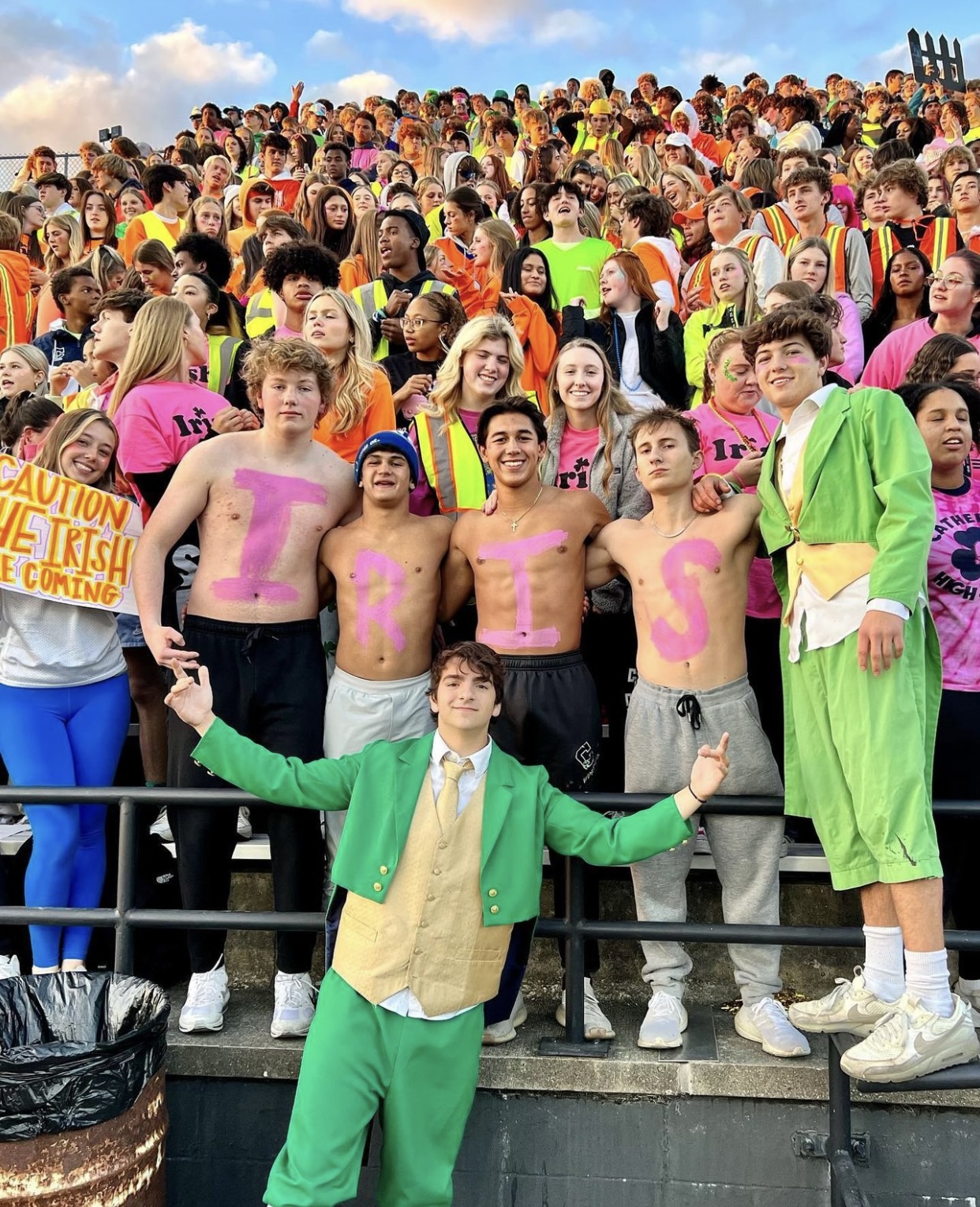 2022 INDIANA TOP 40 FOOTBALL STUDENT SECTION RANKINGS The Student